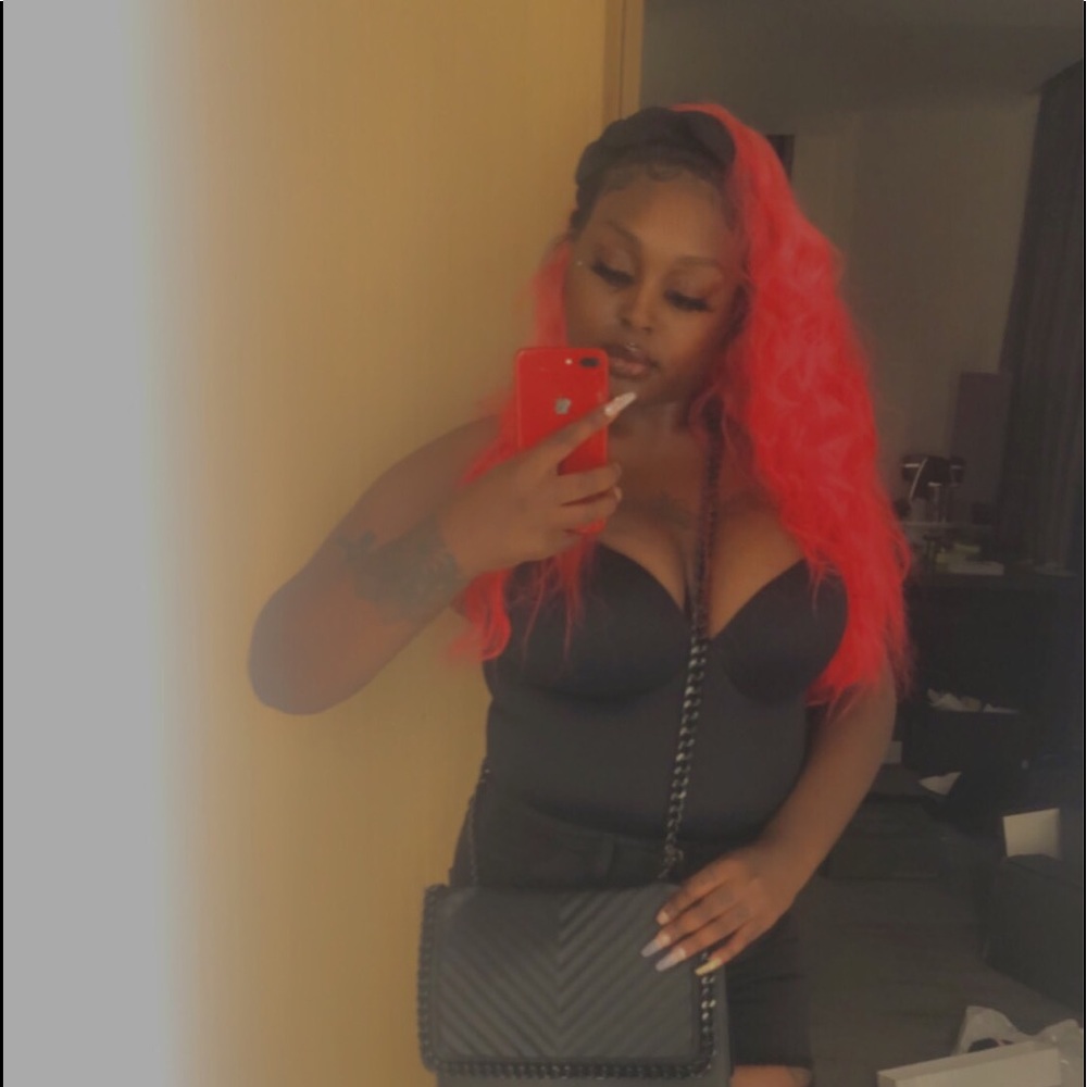 Meet your Posher, Tmia